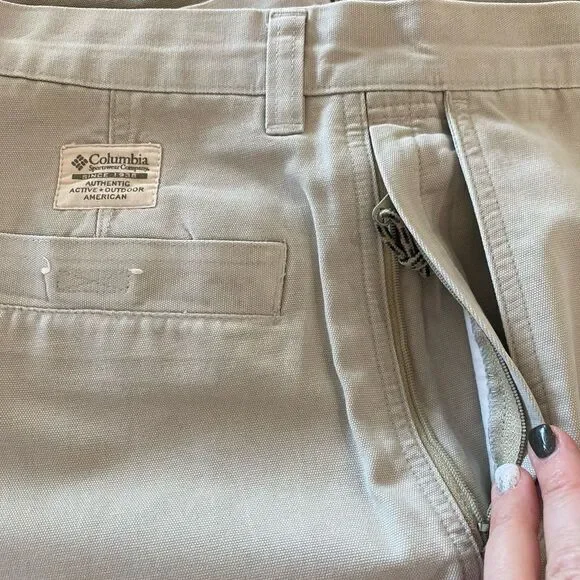 Columbia Men’s ROC II Flat Front Khaki Pants: Sand 35x29 - Picture 7 of 14
